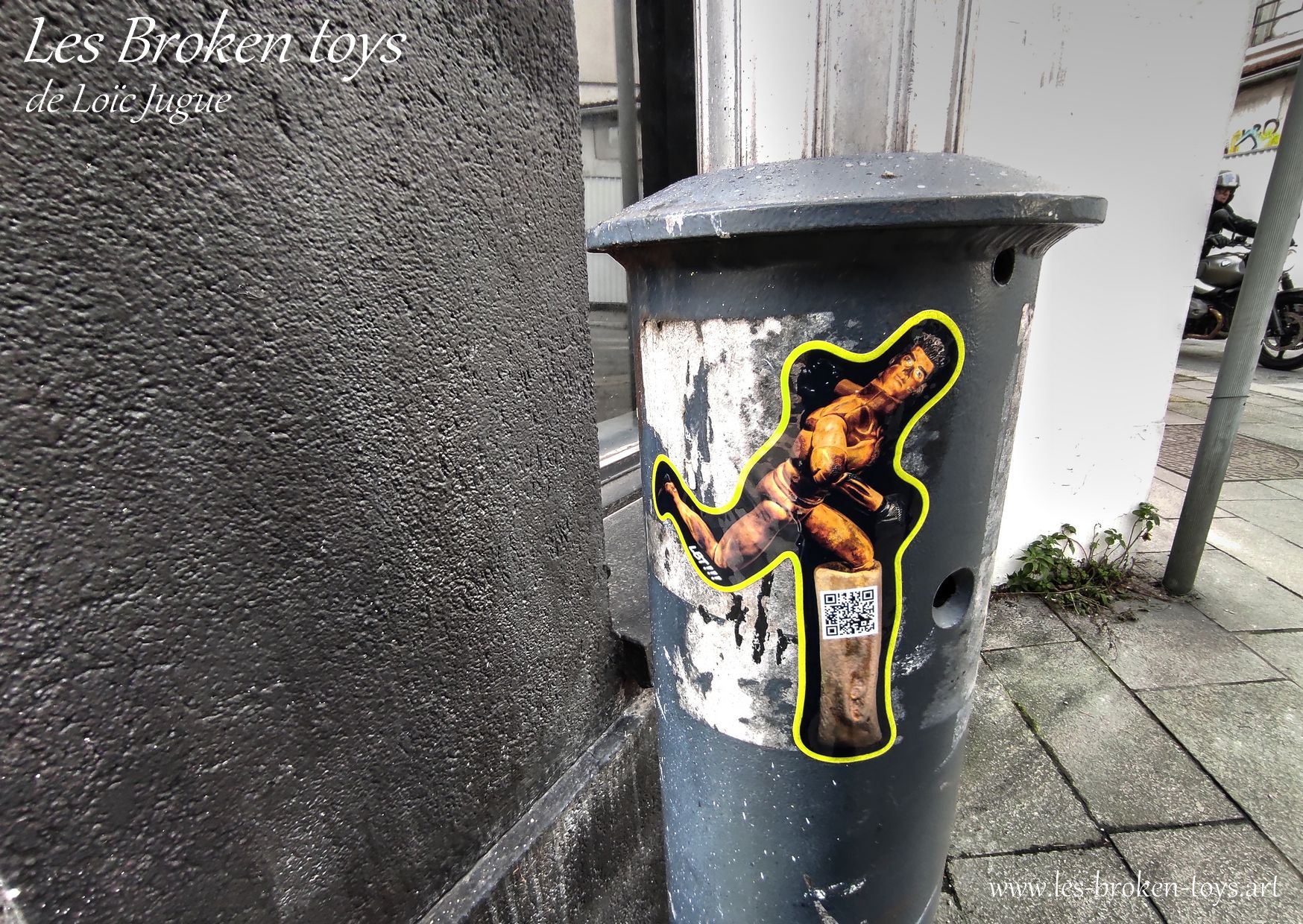 Street art sticker Les Broken Toys
